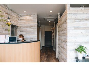 サロン ド キュア(salon de cure)/Salon de Cure