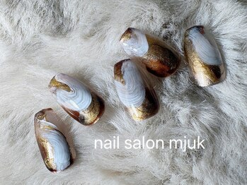ミューク(mjuk)/goldニュアンスネイル