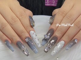 グレージュ×チェックネイル