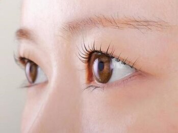 アモフ(amof)の写真/【ナチュラル～華やかまで幅広く対応】一人ひとりの目元に合う理想のデザインをご提案◎魅力的な目元へ♪