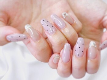 グラシア 王子店(GRACIA)の写真/《忙しくて時間が無い方に◎》ネイル&アイ同時施術で時短ケアが叶います♪ハンドケア&アイも同時OK！