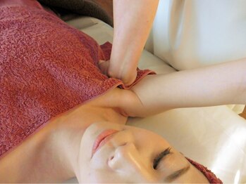 トータルビューティーサロン アムリタ(Amrita)/身体のほぐし 2