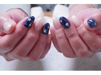 冬はネイビーも人気ですよ～♪