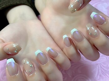 ネイルサロン ポピリーノ(poppilino)の写真/大阪の人気サロン出身！ネイリスト歴14年の実力派ネイリスト☆丁寧なケア／仕上がり／持ちの良さが好評。