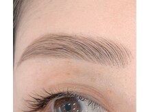 リリー(Lily)/ハリウッドブロウリフト