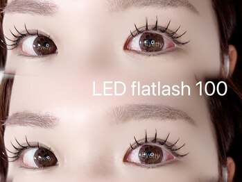 サロン アイティー(salon Eyetty)/LED100本