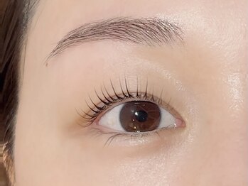 チオン アイラッシュ(CHION eyelash)/美眉スタイリング×まつげパーマ