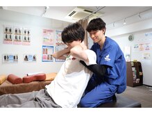 小林整骨院 夙川院の雰囲気（小林式矯正で根本施術を体験。お身体の悩みに合わせて施術！）
