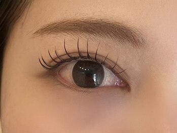 モーイ(mooi)の写真/《まつ毛が細い・少ない・逆さまつ毛などのお悩みに◎》仕上がりの美しさやモチの良さに思わず感動♪