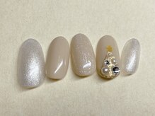 エム(e mu)/Xmasアート