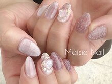 メイジーネイル(Maisie Nail)/ワンカラー+ちょこっとアート2本