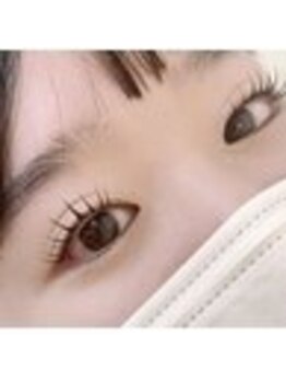 アンフルール アイ(Un Fleur eye)の写真/ナチュラルにぱっちりとした目元を目指すなら。丁寧な施術でお手入れ楽に★