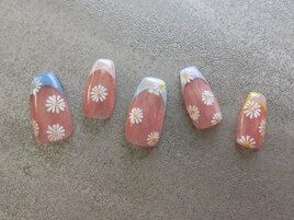 カラフルフレンチデイジーネイル