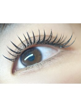 ボリュームのある目元にしたい