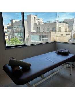 タツヤ自由が丘整体院(TATSUYA自由が丘整体院)の写真/[9時～21時営業]ワーキング世代の強い味方!国家資格者による本格整体施術で短時間でも満足♪サブスクも◎