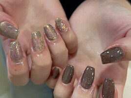 ラメ　アシンメトリー　デザイン