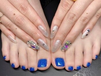 ミコリエネイル(micorie nail)の写真/《足元のおしゃれを楽しむ方続出！》シンプル～季節に合わせたデザインまで幅広く対応◎足元にも自信を♪
