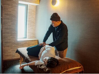 整体サロン　トラスとの写真/体の歪みを丁寧に整え、軽く動ける体へ。歪み改善で、首肩こり・腰痛にも◎猫背・巻き肩にも♪