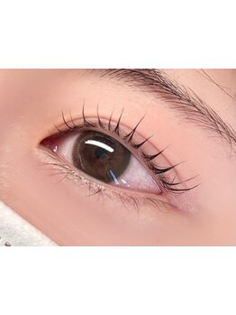 ナチュラル上品な目元にしたい