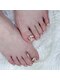 シシ(Cici)の写真/足元を華やかに彩るフットネイルのデザインもお任せ。マグネットやフラッシュで自慢したくなる指先に☆