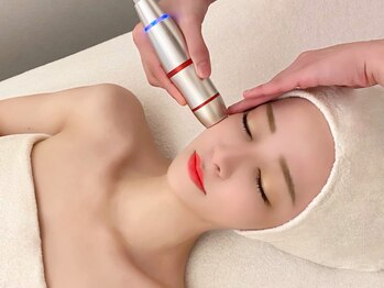 美極 銀座店の写真/《超音波♪》速攻リフトUP小顔！コルギ+矯正+超音波+頭蓋骨矯正60分 ¥23800→¥11800☆理想のお顔に♪