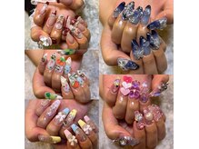 パーツは600種類以上!カラーも豊富♪うるうるネイルが最近人気!