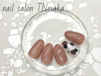 ティーエヌ 江坂店の写真/【定額¥5000~】リ-ズナブル&スピーディーで大人気♪お好みの色にカラ-チェンジして自分らしいネイルを☆