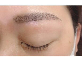 プラスアイ 銀座中央通り店/アイブロウ　担当：菅野
