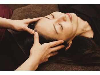 バーンラック 新宿店(Baan Rak)/ヘッドマッサージで疲れ目解消！