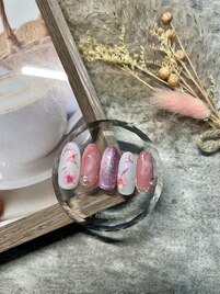 桜ニュアンスネイル