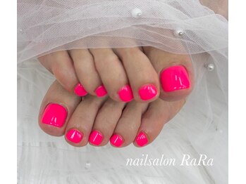 ララ(RaRa)/ネオンカラーフットネイル