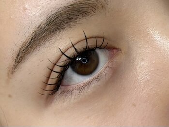 ヘアサロンラルガ 下曽根店(Raruga)の写真/メイク崩れに負けないパッチリEYE♪【つけ放題フラット¥6200/セーブル¥5200】+¥3000でラッシュアディクト付