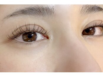 目彩(meisa)の写真/予約多数の信頼店★従来よりも軽量で、納得のボリューム感を実現♪フラットラッシュ140本¥5500/160本¥6000