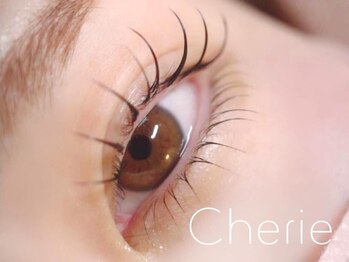 シェリー 仙台店(Cherie)の写真/ヴィーガン認証【シンプリフィラッシュリフト】導入!染みにくく低刺激な最新マツパ☆持ちの良さも嬉しい♪