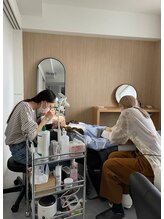 アンリ(Henri)/同時施術風景