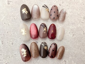 シキ 平塚(shiki)の写真/何度も指先を見ちゃう…抜け感ある大人可愛いデザイン/あなたに似合うカラーで指先を彩る♪[平塚]