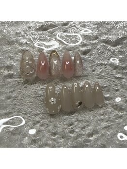 ブルネイル(Bleue Nail)の写真/大人女子向けオフィスでも浮かない上品なシンプルネイルで指先を美しく彩る♪