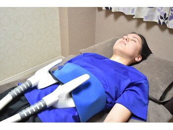 ドリームスタイル 川崎駅前(Dream Style)の写真/寝ながら腹筋〇万回分トレ完了!!EMS/筋トレより超効率『極美筋マグディ-プ』男女OK食事制限も運動もナシ◎