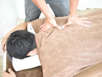 えびす整骨院の写真/【柔道整復師10名・鍼灸師3名】全員国家資格保持者だから叶う、お悩みを根本から解決！高技術の本格施術★