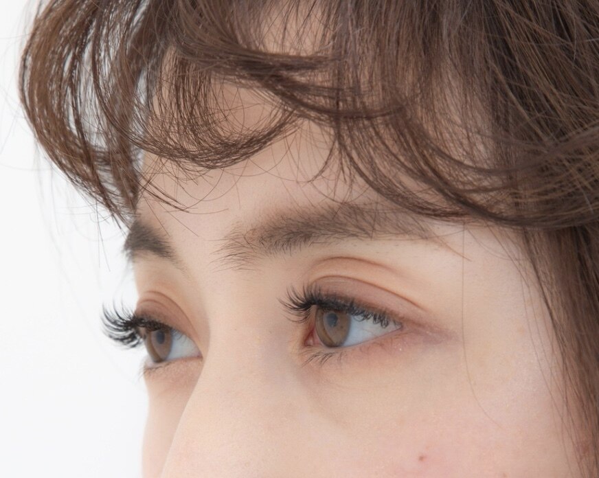 【フラットラッシュ】自まつげのような軽さ　100本\7480