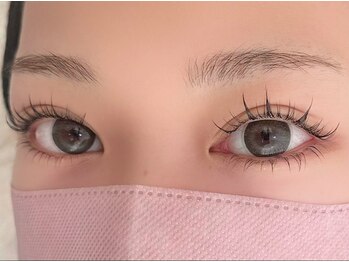 イニョン(INYON)の写真/パーマとエクステで可愛い目元を叶えられる＊更にワンランク上の素敵な目元に♪イベント前にオススメです☆