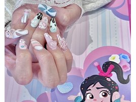 キャラクター ガーリー モチーフ