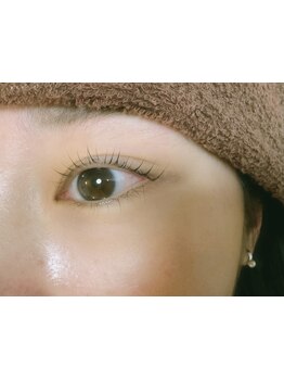 ナチュラル上品な目元にしたい