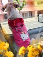 フイ(Hui) この子車乗る大好き