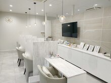 ネイルドシレラ パセーラ店(nail de SIRELLA)の雰囲気（サロンの特徴-フィルイン施術×ウォーターケア導入◎）