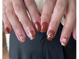 担当:上田/チェックネイル