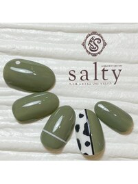 アニマル柄ネイル