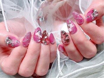 プロフェッショナル ネイルサロン ラヴィアス(LAVIAS)の写真/《付替オフ全員無料》旬の手描きア-ト&高技術デザインが人気!札幌TOPクラスの高リピート率を誇る人気salon!