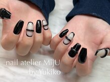 ネイル アトリエ ミジュ(nail atelier MijU)/ブラック×ホワイト