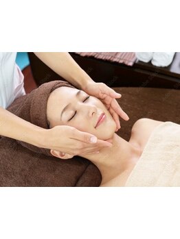 ホウレイ線・たるみ改善！予防ケア